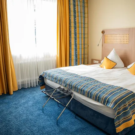 Hotell Am-schlosspark *