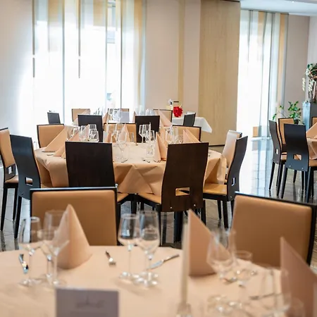 Hotell Am-schlosspark Worms